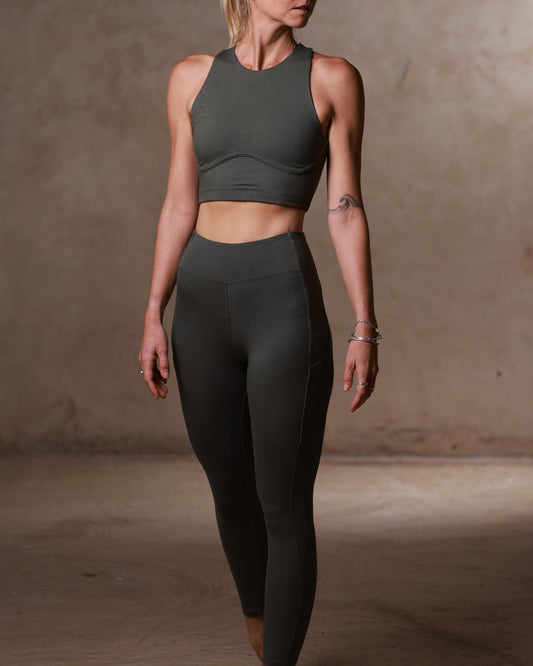 ALCHEMY-YOGA-CLOTHES-FLOW-PANTS-GREEN-TANK-TOP-GREEN